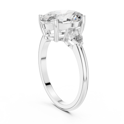 Oval Cut Engagement Ring